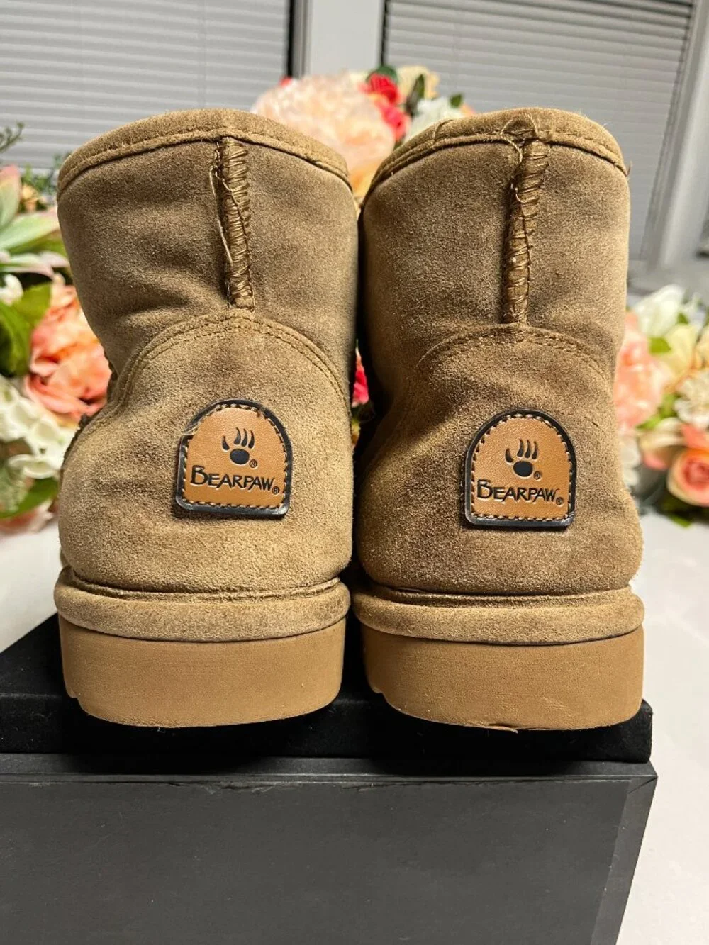 BEARPAW Alyssa Women’s Suede Sheepskin Boot Size 9
